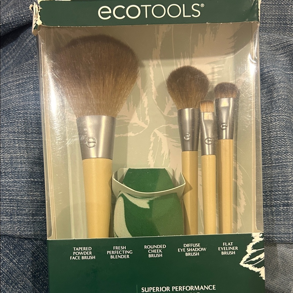 ecotools Bamboo Handle Makeup Brush Set with Green Blender and Silver Ferrules